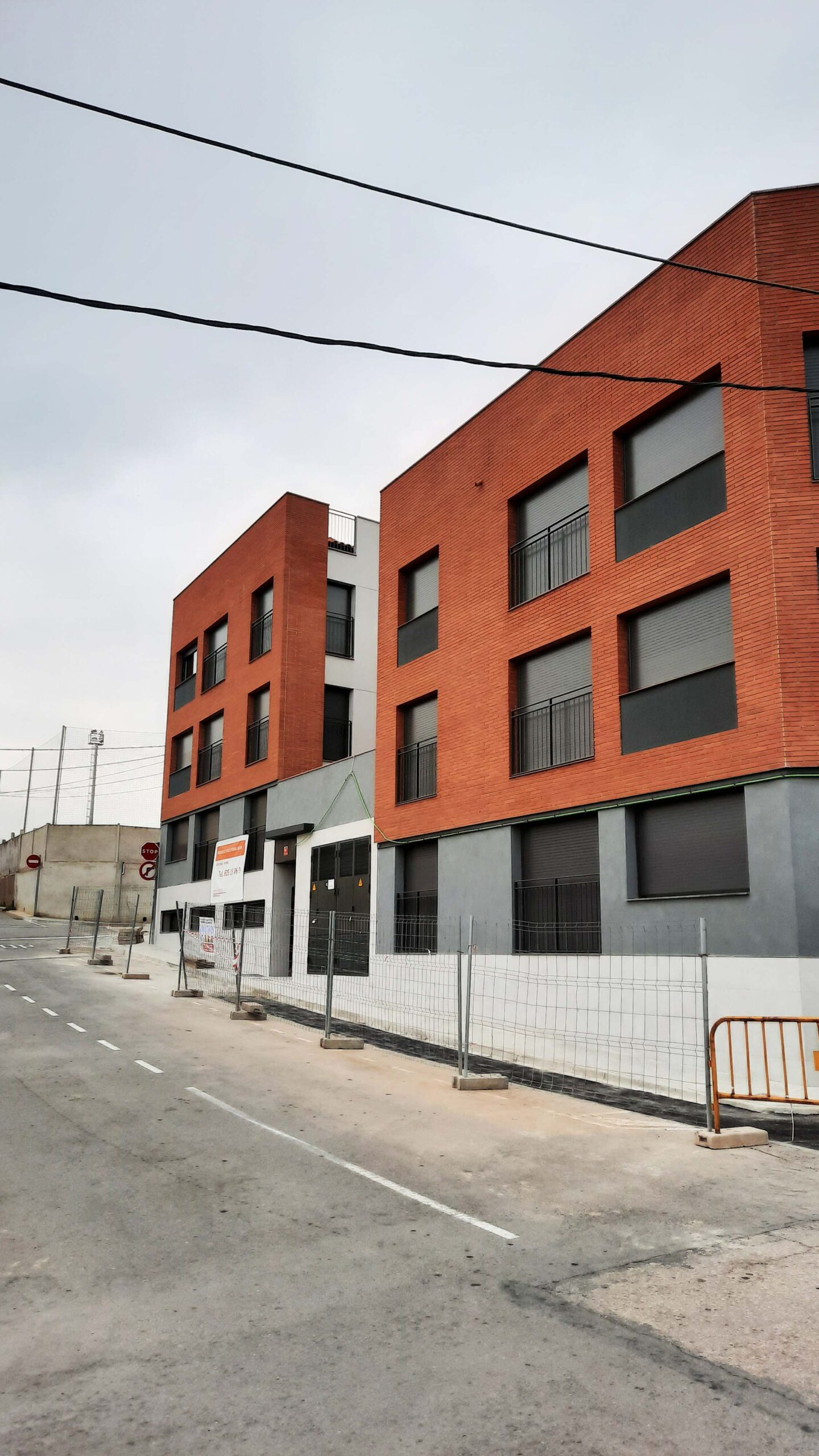 ¡Por fin! Podemos ver terminado este edificio de viviendas en Navarcles.